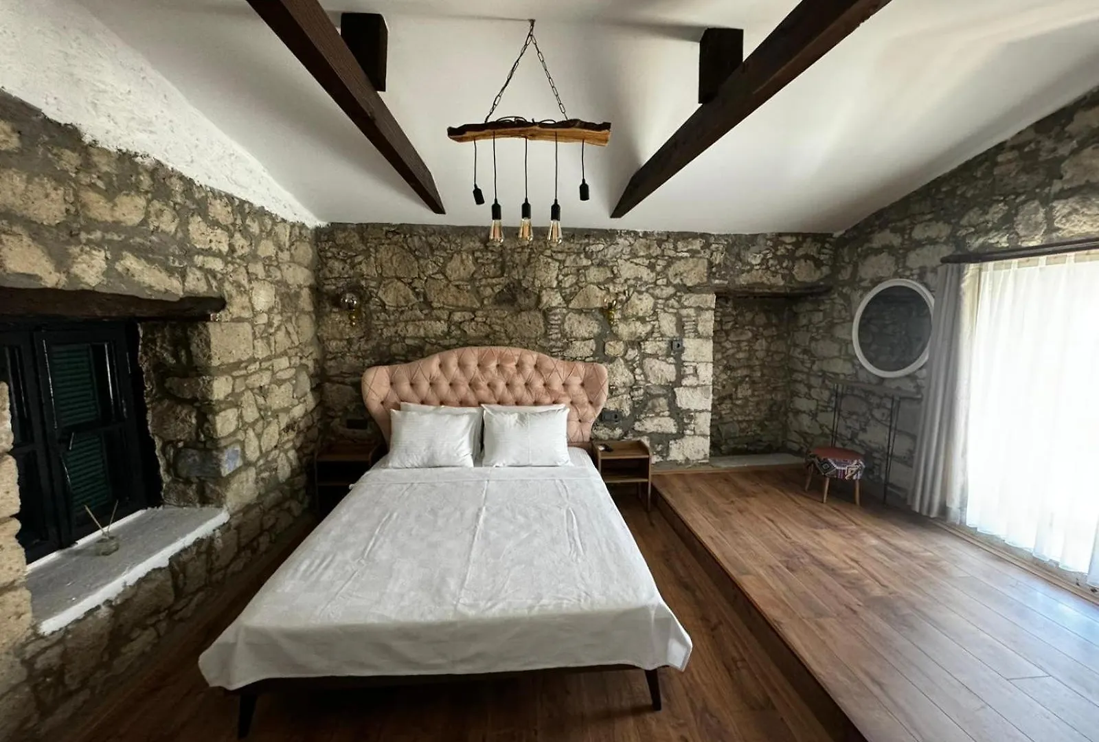 Baba Evi Alacati Çeşme
