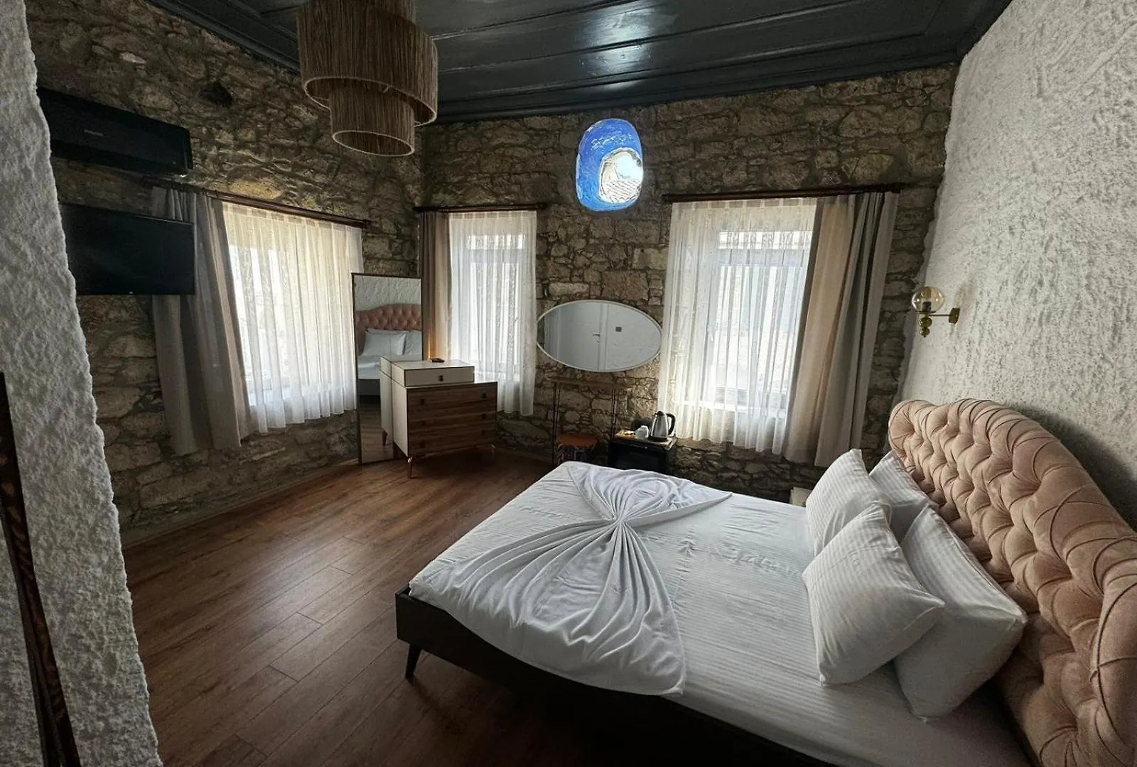 Baba Evi Alacati Cesme Hotel